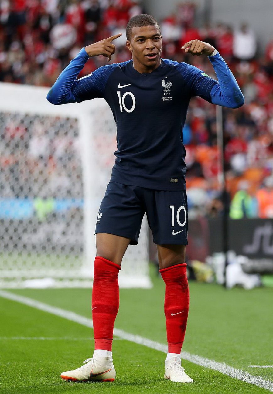 关键回合出现三次攻防转换（关键回合三度攻防易手）