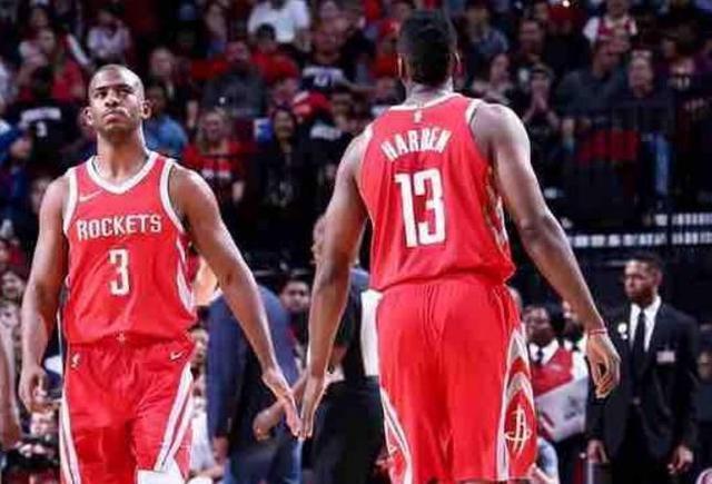 作用突出！文班替补贡献15分8板4帽，连续99场有盖帽（表现亮眼！文班替补拿下15分8篮板4盖帽，连续99场送帽）