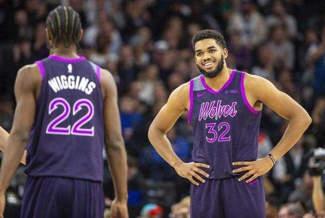 曼联冬窗寻找中场，瞄准加拉格尔欲低成本补强（曼联冬窗补强中场，加拉格尔成低价目标）