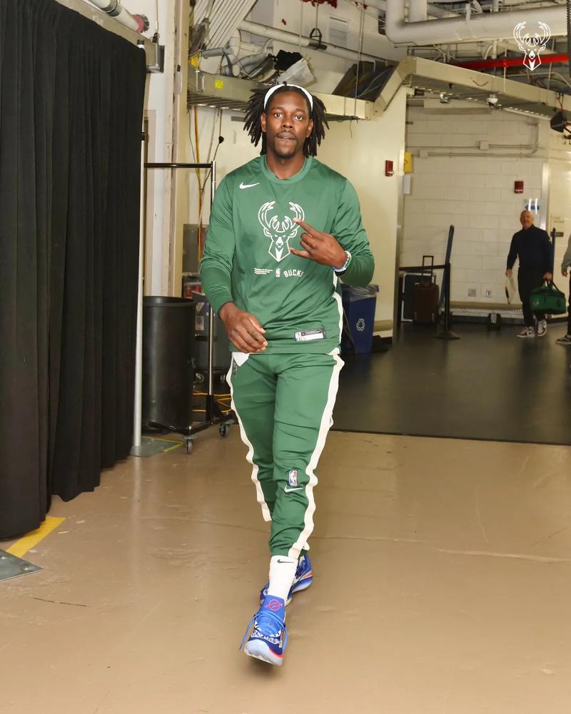 惨烈！先赢1局连丢3局+第四局4-0被逆转 林诗栋／蒯曼被韩乒淘汰（林诗栋／蒯曼先胜后连丢三局，第四局4-0领先仍遭韩乒逆转淘汰）