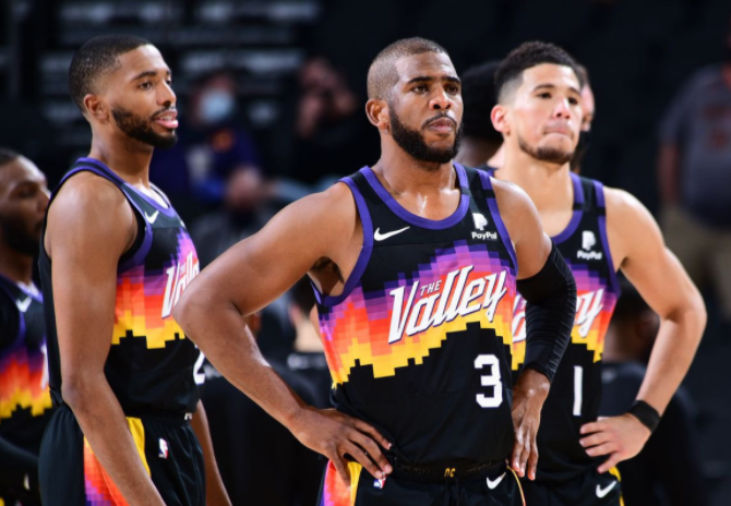 篮球篮网主力球员恢复训练，状态回升（篮网主力重返训练场，状态明显回升）