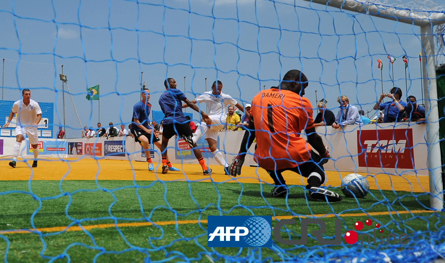 英格拉姆连场拉胯，布伦森18+6+7唐斯22分，尼克斯送猛龙交手9连败（英格拉姆连场低迷，布伦森18+6+7、唐斯22分，尼克斯再送猛龙交手9连败）