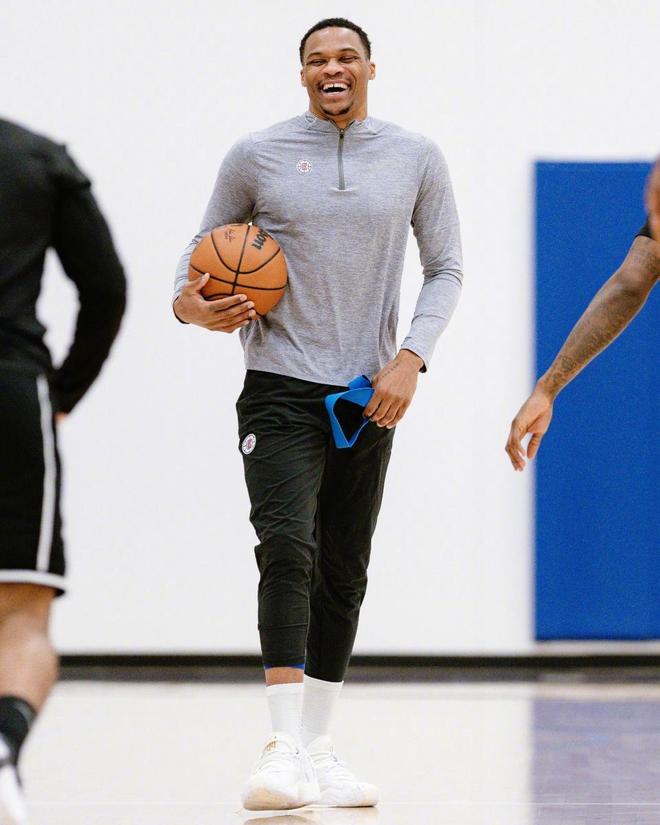 探寻卡鲁索的篮球天赋（解读卡鲁索的篮球天赋）